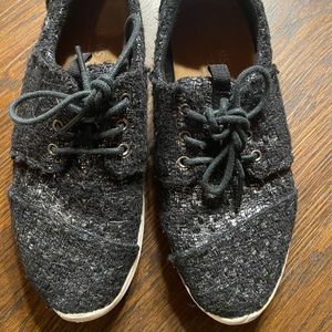 Size 6 Toms